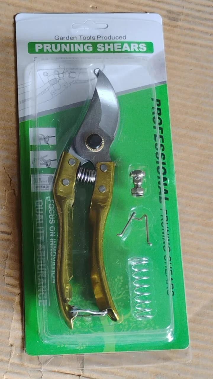 Multicolor Garden Shears and Pruners – 1 Piece