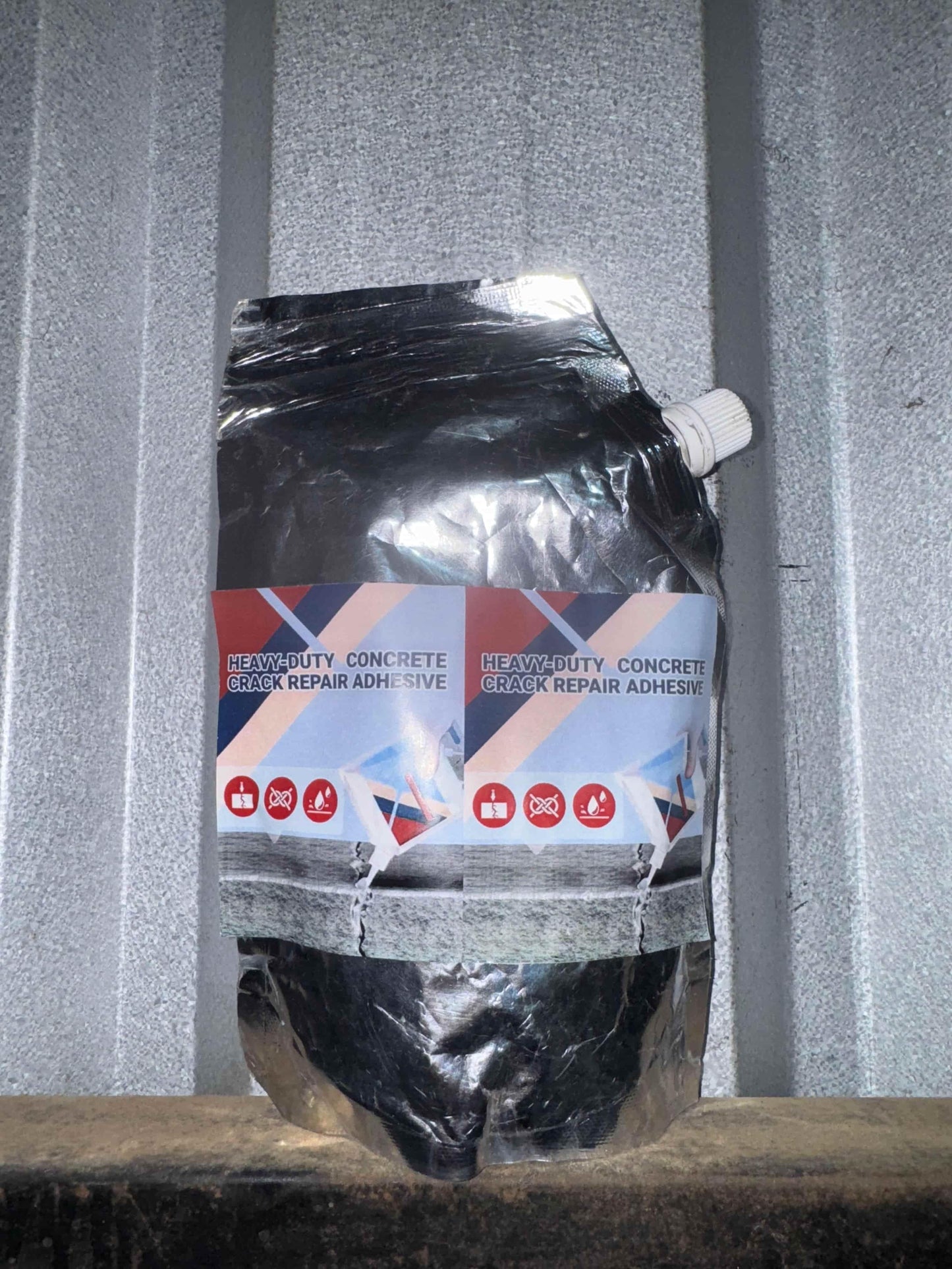 Heavy-Duty Concrete Crack Repair Adhesive - 100gm