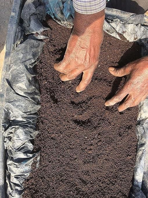 Organic Vermicompost Fertilizer 400g